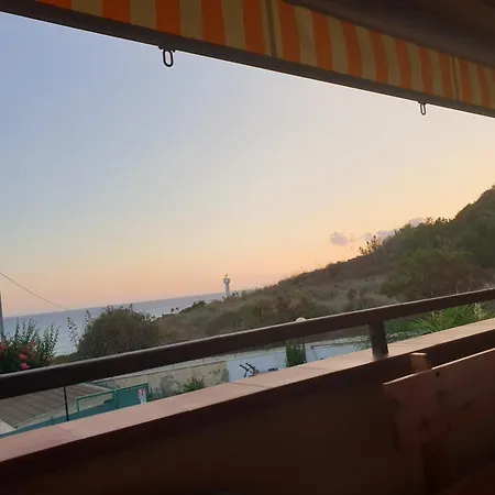 Il Faro Di Renella Ferienhaus *