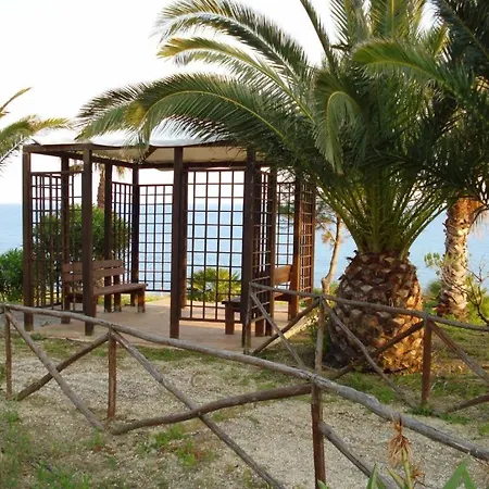 Il Faro Di Renella Feriehus